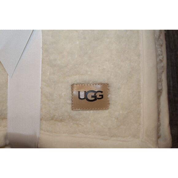 New with Tags UGG Home Nisa Shearling Throw Blanket‎ Snow White 50x 70 - Picture 5 of 8